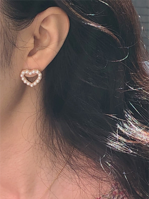 heart pearl earring